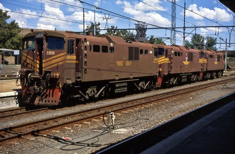 E1581 and two other in Kimberly 1995